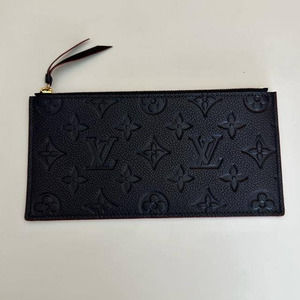 💎✨Authentic✨💎 Louis Vuitton Clutch bag